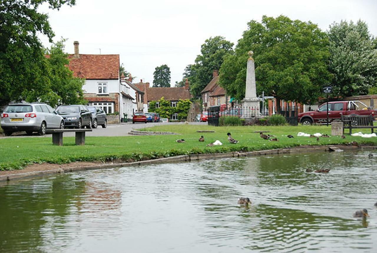 Village Homestay B&B Near Oxford Haddenham (Buckinghamshire) Bagian luar foto